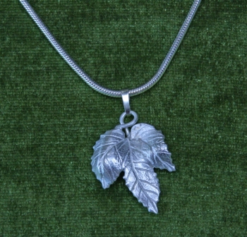 Silver Hopleafpendant (17 mm)