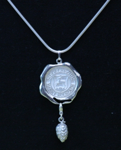 silver seal pendant (30 mm)